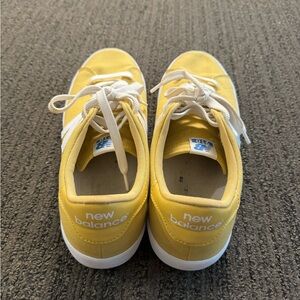 New Balance 210 Men’s yellow sneaker size 12 US